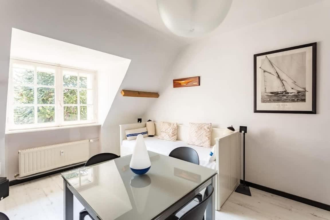 Le Capucin - Petit Duplex Avec Place De Parking Dinard Eksteriør bilde